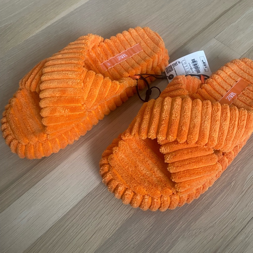 Zara comfy sandals bloggers fav